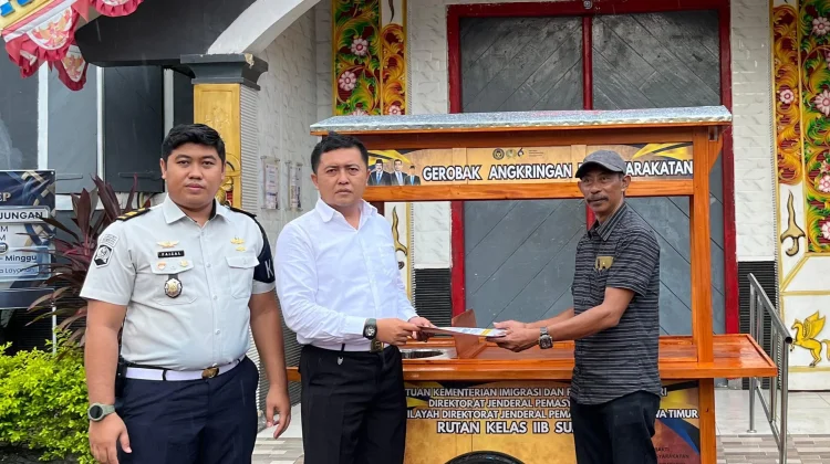 Rutan Sumenep Salurkan Gerobak Usaha, Dorong Kemandirian Keluarga Warga Binaan