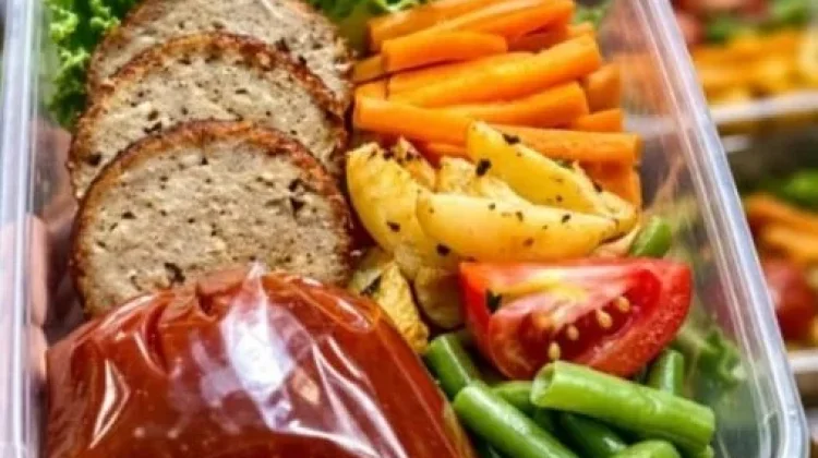 Galantin Ayam Sehat Dipadu Salad Bento Diet Modern