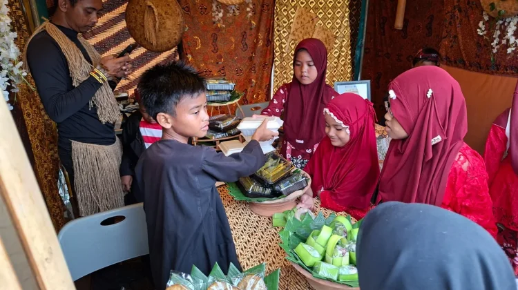 FIES Sumenep Gelar Market Day, Latih Kewirausahaan dan Karakter Siswa