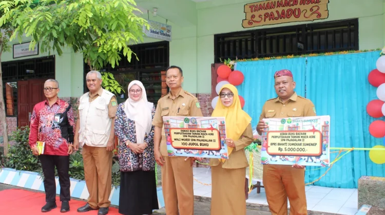 BPRS Bhakti Sumekar Donasikan Buku, Perkuat Literasi SDN Pajagalan II Sumenep