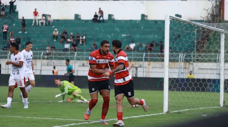 Pertahanan Kokoh dan Transisi Jadi Kunci Madura United Keluar dari Zona Merah