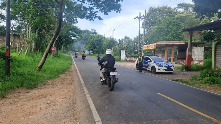 Satlantas Polres Sumenep Intensifkan Patroli Titik Rawan Laka di Jalur Provinsi