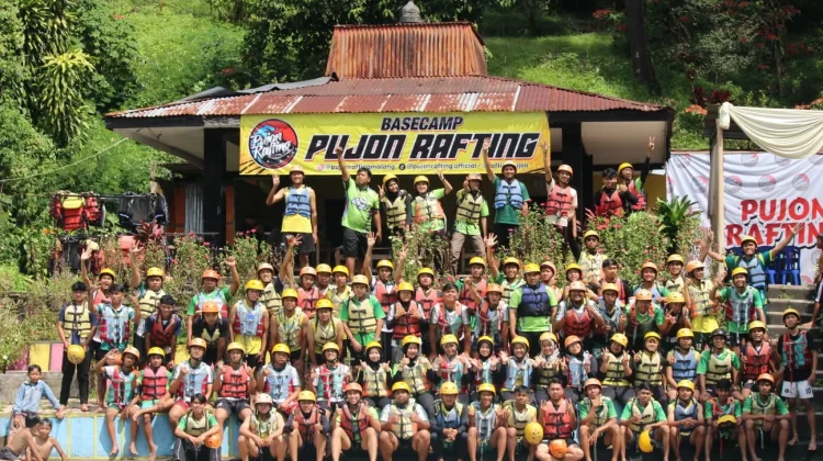 Mahasiswa PJKR UPI Sumenep Perkuat Kepemimpinan Melalui Future Outbound