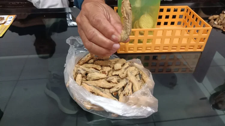Sele Pisang Goreng Khas Sumenep Mampu Bersaing hingga Luar Daerah Sumenep