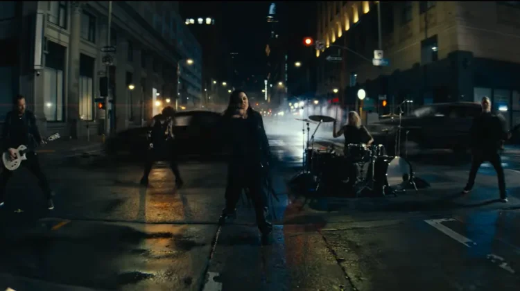 Evanescence Hadirkan Nuansa Gelap di Single ‘Who Will You Follow’