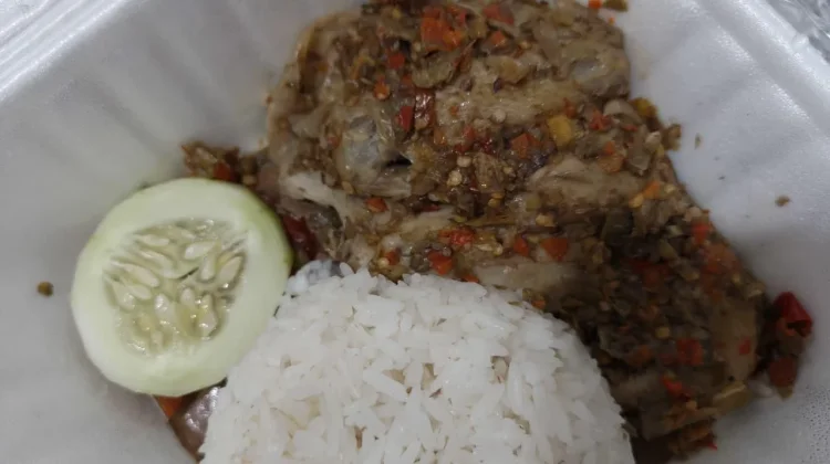 Ayam Songkem Khas Madura, Kuliner Tradisional yang Kaya Rempah dan Sarat Makna