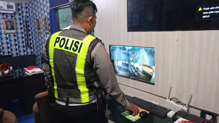 Satlantas Sumenep Pantau Arus Melalui TMC