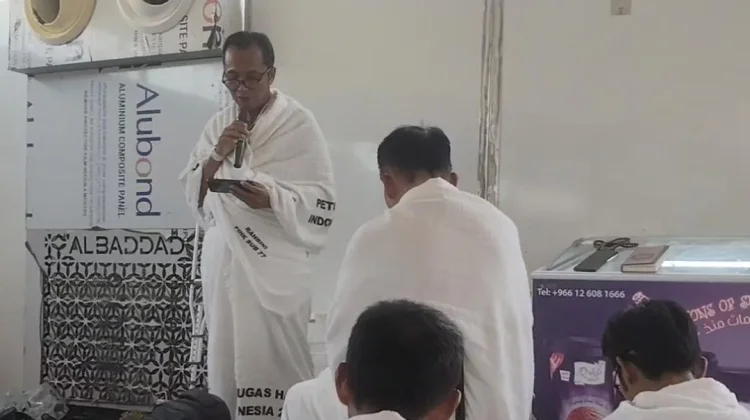 Ritual Wukuf Jamaah Haji Kloter SUB 77 di Arafah Berlangsung Khidmat dan Penuh Haru