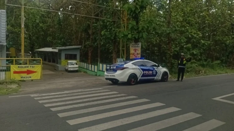 Satlantas Sumenep Patroli Wisata TSI