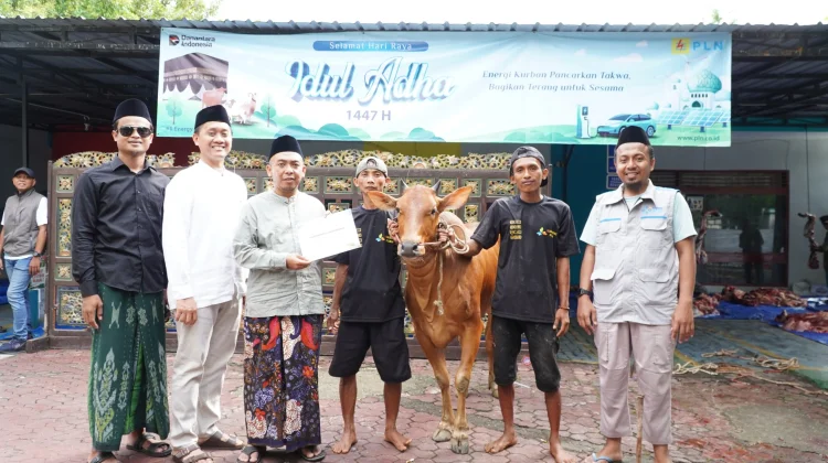 Semangat Kurban Warnai Aktivitas Pegawai PLN di Madura