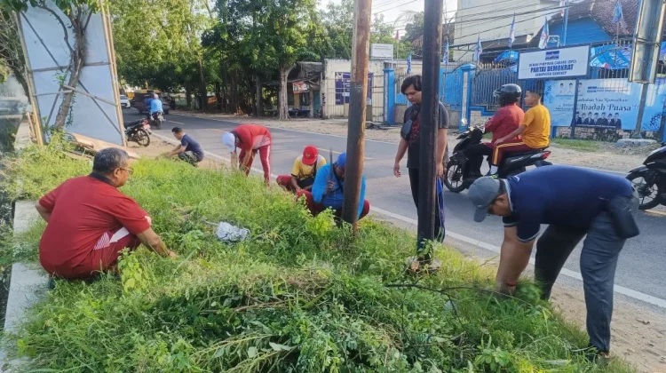 ASN dan Sejumlah Instansi di Sumenep Gelar Jumat Bersih Serentak