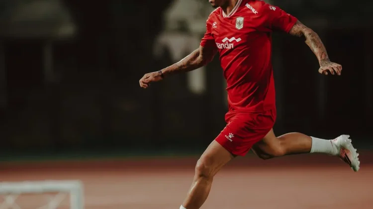 John Herdman Ungkap Alasan Khusus Membawa Mees Hilgers ke TC Timnas Indonesia