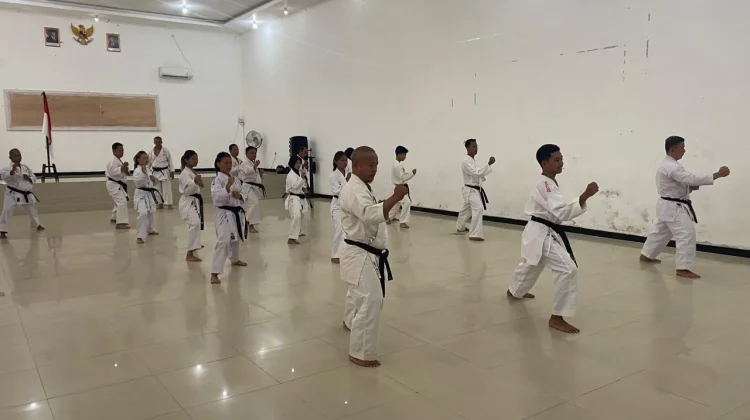 Majelis Sabuk Hitam Inkai Sumenep Gelar Latihan dan Doa Bersama