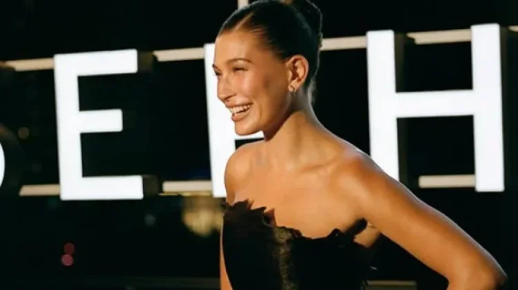 Rahasia Kulit Glowing ala Hailey Bieber Viral di Tiktok