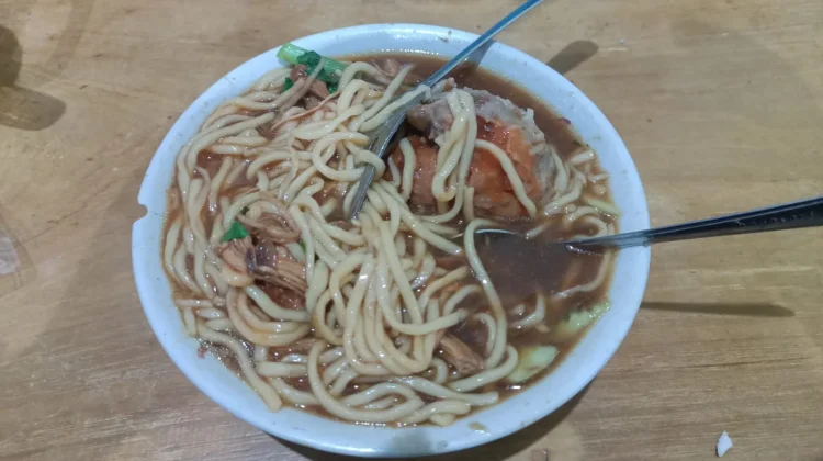 Mie Ayam Bakso Jadi Kuliner Favorit Remaja di Sumenep