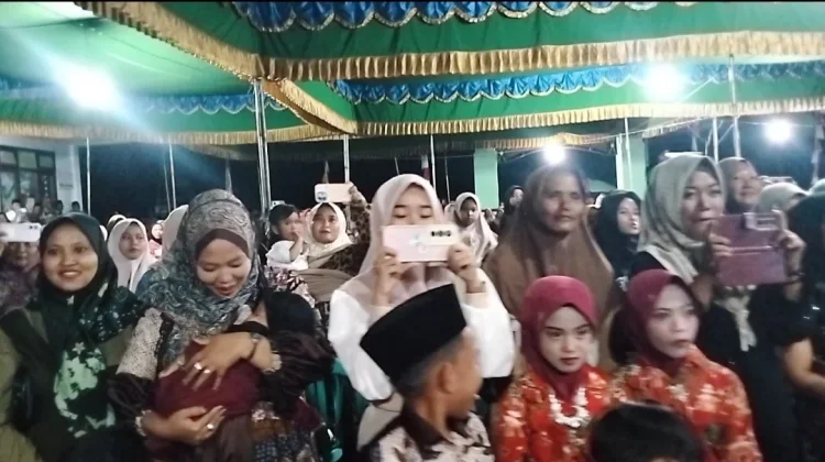 Pisah Kenang SDN Panaongan 3 Penuh Haru, Siswa Peluk Orang Tua di Penghujung Acara