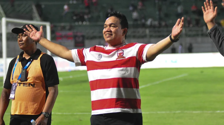 Achsanul Qosasi Komitmen Jaga Madura United dan Profesionalisme Klub