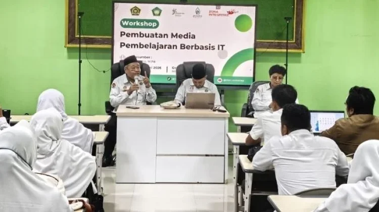Workshop Digitalisasi MAN Sumenep Fokus Media Interaktif