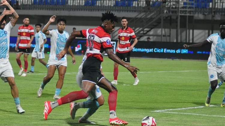 Suporter Optimistis Madura United Lebih Kompetitif Dengan Wajah Baru Tim