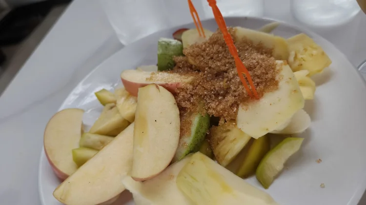 Tren Konsumsi Buah Meningkat, Rujak Bangkok Tawarkan Sensasi Rasa yang Unik