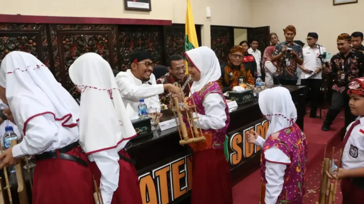 Sumenep Wajibkan Bahasa Madura Jadi Pelajaran Mulok Mulai 2026/2027