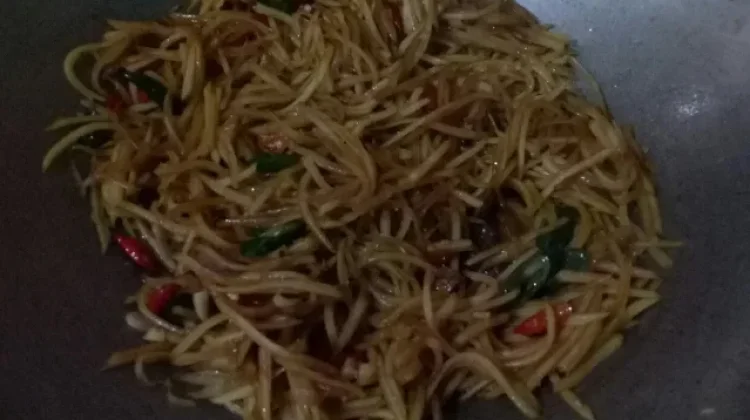 Oseng Pepaya Muda Pedas Jadi Primadona Meja Makan