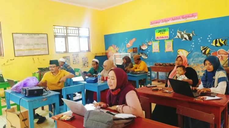 KKG PAI Pasongsongan Latih Guru Membuat Microsite