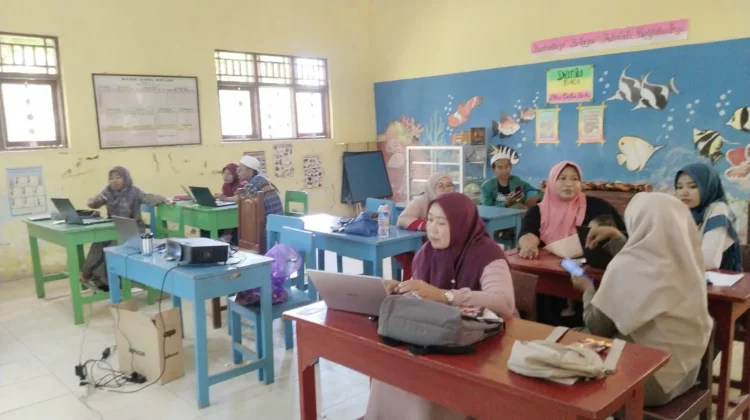 KKG PAI Pasongsongan Latih Guru Membuat Microsite