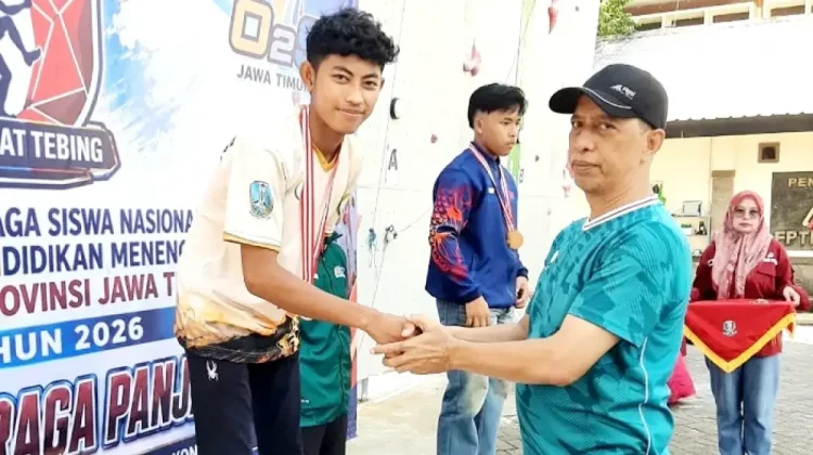 Atlet Panjat Tebing Sampang Raih Medali Perak di Ajang O2SN Jatim