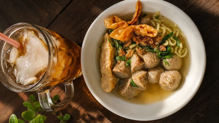 Kisah Ibu Rumah Tangga di Pamolokan Sukses Rintis Kuliner 'Baksoku'