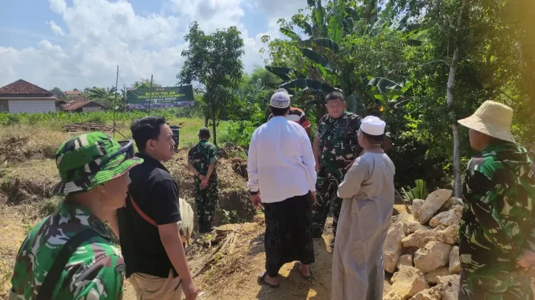 TNI AD Wujudkan Jembatan Beton untuk Warga Desa Mandala