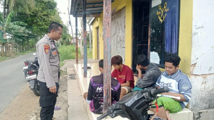 Polsek Batuputih Tingkatkan Patroli Dialogis, Ajak Warga Jaga Kamtibmas