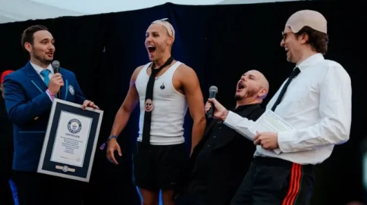 Penggemar Pitbull Pecahkan Rekor Dunia Guinness World Records