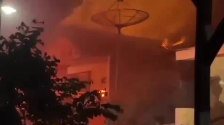 Halo RRI: Kebakaran Tiga Rumah di Perum Batu Kencana, Polisi Ungkap Dugaan Penyebab
