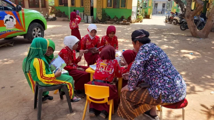 Tak Sekadar Membaca, Perpusling Sumenep Kenalkan Budaya Lokal kepada Pelajar