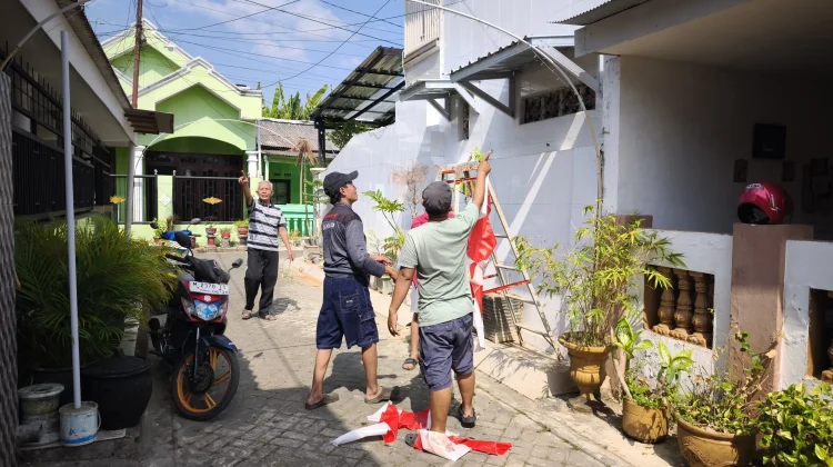 Warga Kerja Bakti, Sambut Hari Kemerdekaan