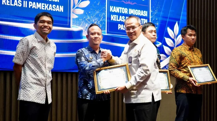 Kinerja Gemilang, Imigrasi Pamekasan Raih Dua Penghargaan