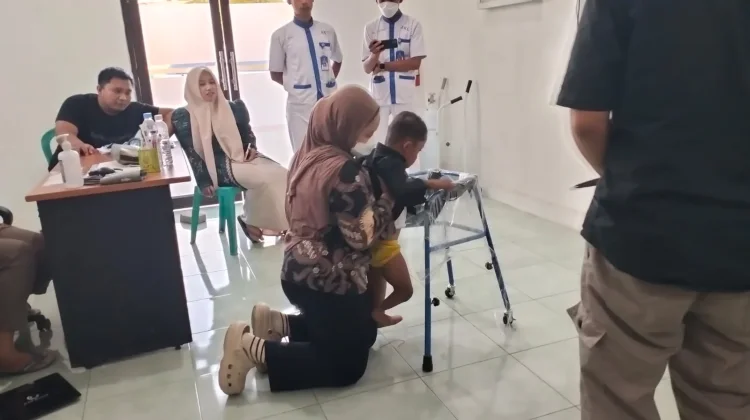 Kepala SDN Panaongan III Isi Hari Pramuka ke-65 dengan Aksi Kemanusiaan