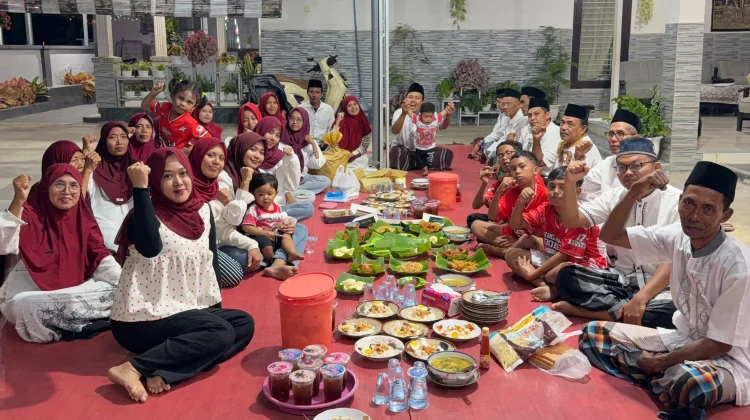 Malam Kemerdekaan Warga Pandian, Merawat Tradisi di Tanean Lanjang
