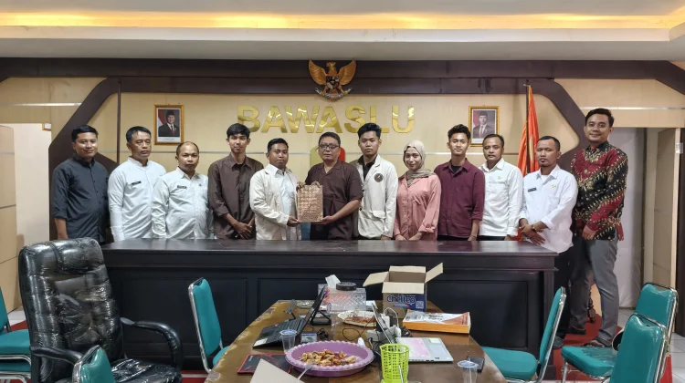 Mahasiswa Uniba Madura Rampungkan Program Magang di Bawaslu Sumenep