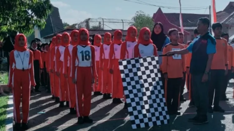 SDN Pangarangan 3 Raih Dua Juara dalam Lomba Gerak Jalan HUT ke-81 RI
