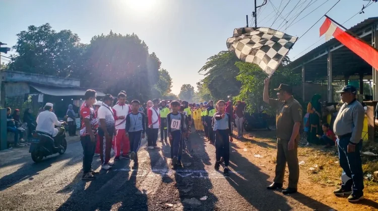 Gerak Jalan HUT RI 81 Semarakan Pasongsongan, Ribuan Peserta Tunjukkan Kekompakan