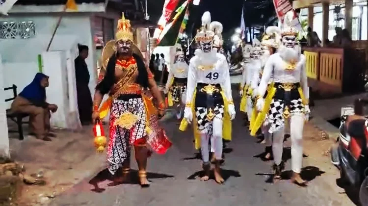 Gerak Jalan Umum, Trunojoyo Tampilkan Hanoman Obong