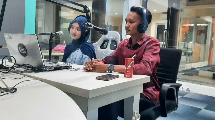 Jaga Malam Pro 2 Bahas Kuliah karena Cinta