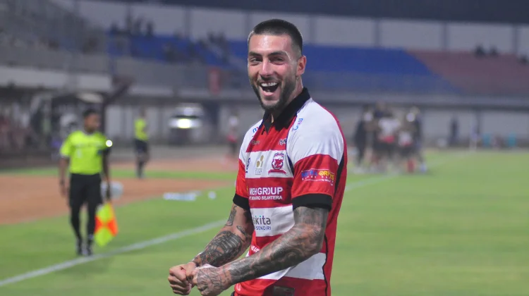 Brace Mitkov Antar Madura United Menang Atas Persijap 2-0 di Laga Perdana