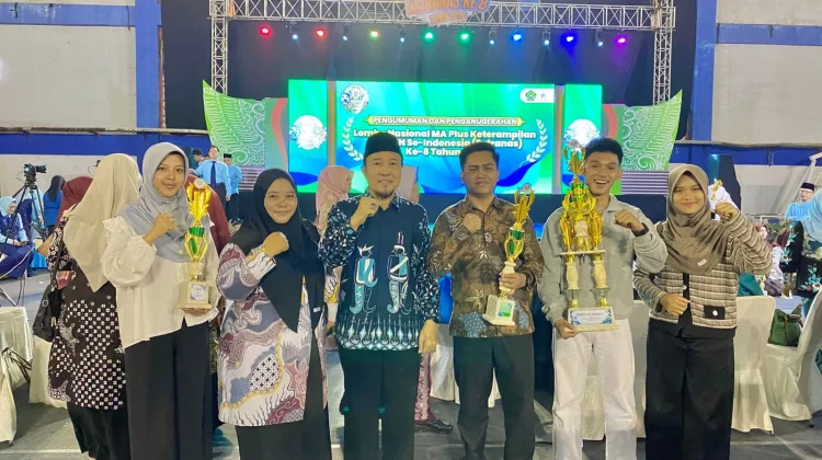 MAN Sumenep Sabet Tiga Penghargaan di EXTRANAS ke-8 Lamongan 2026