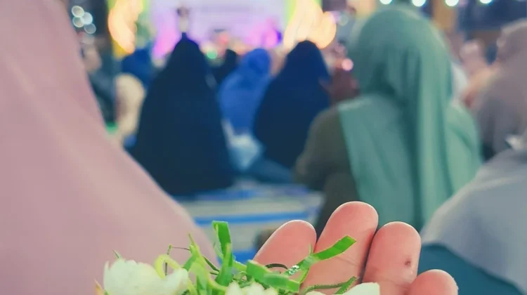 Teknologi Memperluas Ruang Berbagi dalam Peringatan Maulid