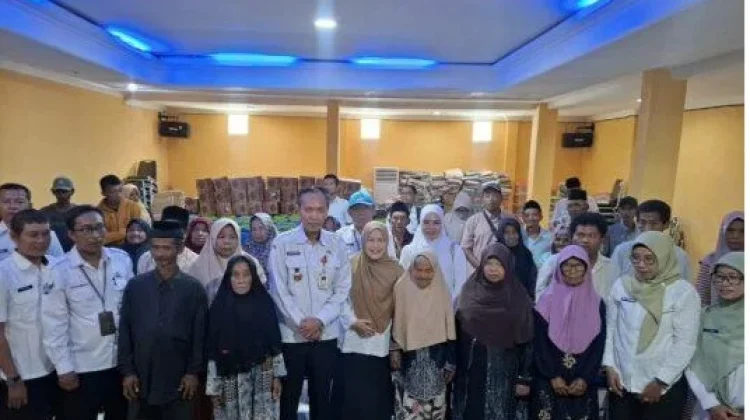 Pemkab Sumenep Salurkan Bantuan Sembako kepada 40 Gelandangan dan Pengemis