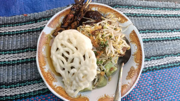 Lontong Balap, Kuliner Khas Jawa Timur yang Menggugah Selera Warga Sumenep