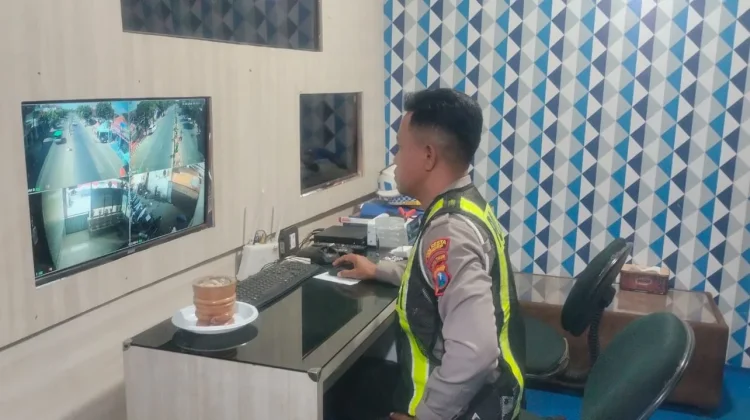 Satlantas Sumenep Pantau Lalin Melalui TMC